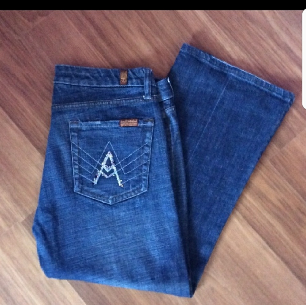 7 FAM Cropped A pocket jeans. EUC.